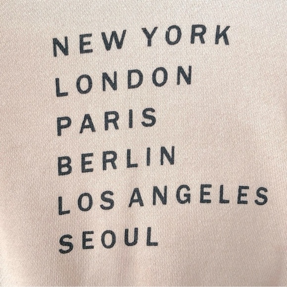 072 H&M Cream Kids Hoodie with City Print - Picture 5 of 5